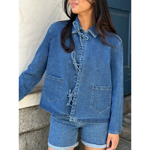 Women's Casual Bowknot Tie-up Denim Shirt Jacket Lapel Long Sleeve Washed Solid Color Denim Outerwear Top With Pockets