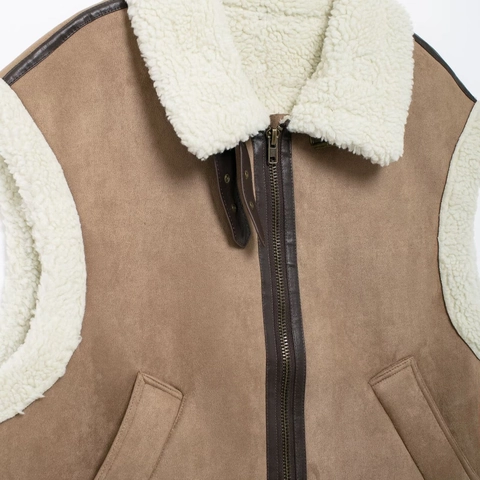 Damen Weste aus Wildlederimitat mit Lammfell Revers Reißverschluss Ärmellose Biker Weste Dicke Warme Winterjacke Outwear