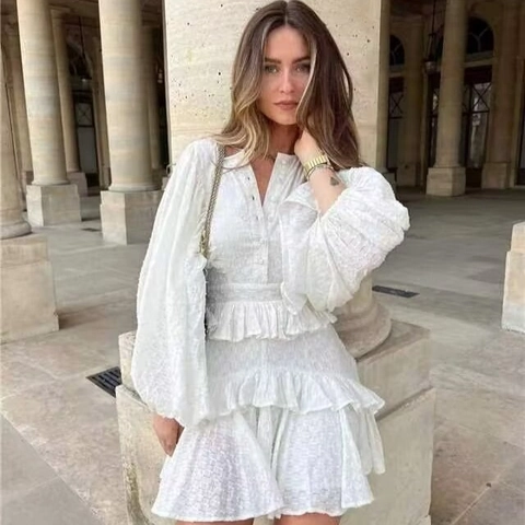 Damen Casual V-Ausschnitt Laternenärmel Gestufter Rüschen Minikleid Weiß Elegant Strukturierter Puffärmel Knopf Kurz Kleid