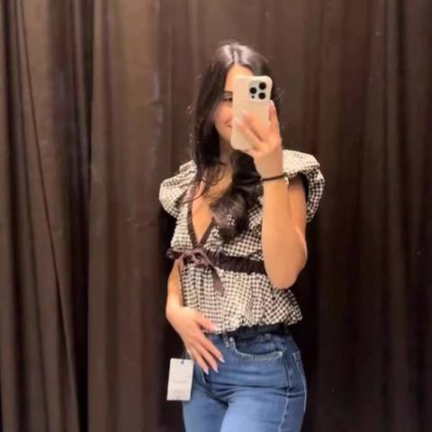 Women Vintage Gingham Sleeveless Peplum Blouse V-Neck Ruffle Shoulder Top With Bow Tie Waist Elegant Summer Commuter Top