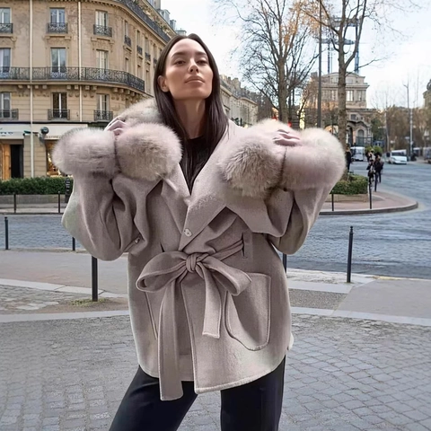 Damen Eleganter Wollmantel im Cape-Stil mit Kapuze Kunstpelzkragen Taillenschnürung Mittellange Pendlerjacke