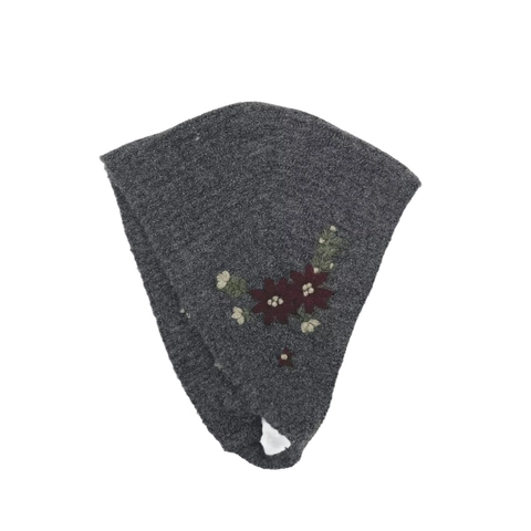 Vintage Floral Embroidered Triangular Knit Headscarf For Women Sweet Knitted Hair Band Winter Warm Head Wrap Accessory