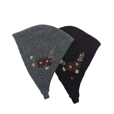 Vintage Floral Embroidered Triangular Knit Headscarf For Women Sweet Knitted Hair Band Winter Warm Head Wrap Accessory