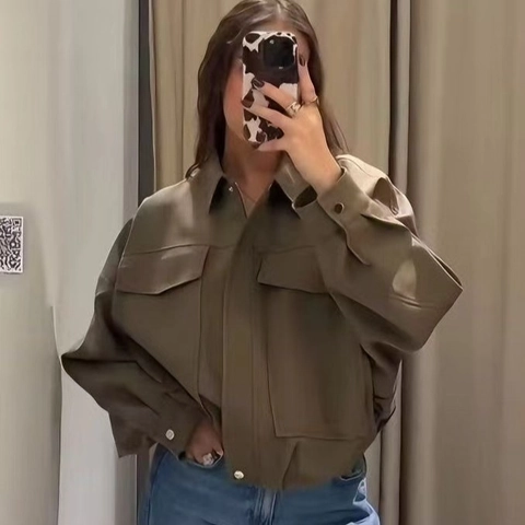 Women Casual Army Green Oversized Cargo Bomber Jacket With Pleated Hem Large Flap Pockets Zipper Lapel Long Sleeve Coat