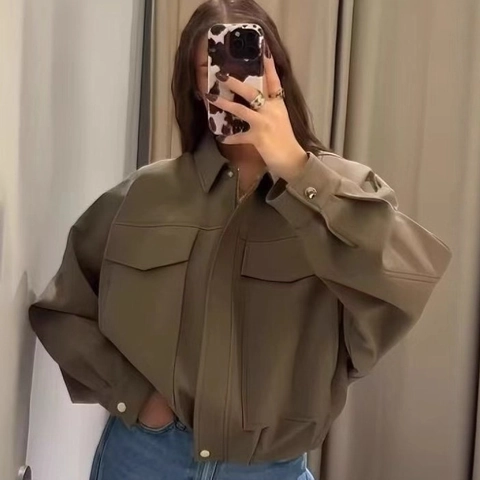 Women Casual Army Green Oversized Cargo Bomber Jacket With Pleated Hem Large Flap Pockets Zipper Lapel Long Sleeve Coat