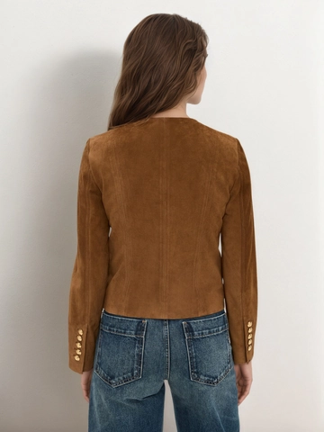 Chaqueta Corta de Gamuza para Mujer Cuello Redondo Botones Dorados Color Sólido Marrón Caramelo Elegante Moda de Otoño Abrigo Casual