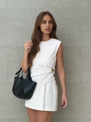 Atuendo Blanco Elegante De Top Sin Mangas Con Cuello Redondo Y Minifalda Para Mujer Con Detalle De Anillo De Metal