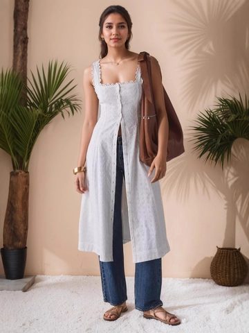 Robe Mi-Longue Blanche en Broderie Anglaise Style Français pour Femmes Été Dos Nu Sans Manches Boutonnée Ligne A