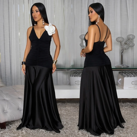 Elegantes Damen Satin Patchwork Maxi Kleid Tiefer V-Ausschnitt Geraffte Spaghetti-Träger Weiße Blume Dekor Abend Bankett Galla Kleid