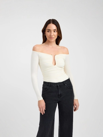Sexy Off-the-Shoulder Long Sleeve T-Shirt Women Ruched U-Neck Cutout Slim Fit Crop Top Solid Color Polyester Tee Shirt