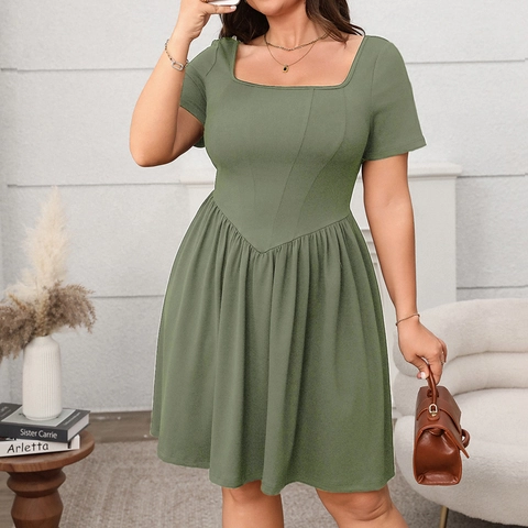 Plus Size Women Elegant Square Neck Short Sleeve Solid Color Slimming A-Line Pleated Midi Dress For Summer Office Daily Wear