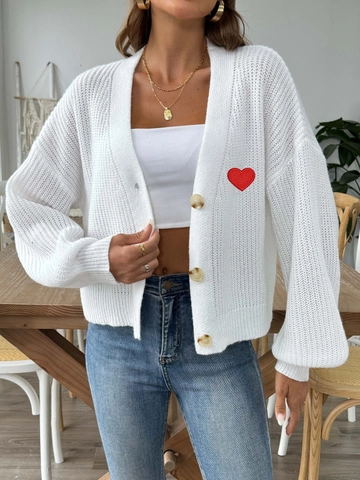 Gilet en Maille Décontracté pour Femmes Col en V Avec Patch Brodé Cœur Rouge Manches Longues Haut à Boutonnage Simple