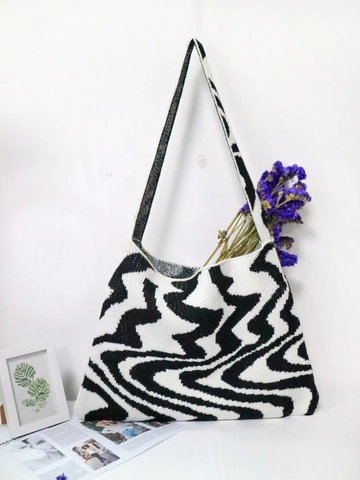 Women Casual Knitted Shoulder Bag Black White Wave Pattern Contrast Color Tote Bag Large Capacity Woven Pocket Bag For Daily Travel