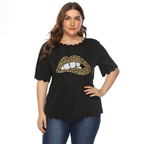 Maglietta da Donna Taglie Forti con Stampa Labbra Leopardate Girocollo Manica Corta Bordo a Festoncino Top in Misto Cotone