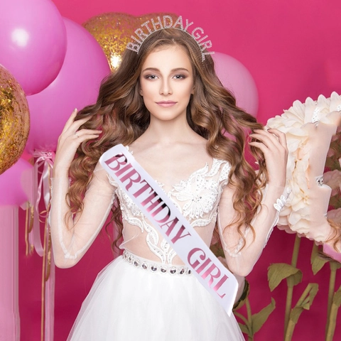 Écharpe Happy Birthday pour Femmes Filles Birthday Queen Tissu Pailleté Marquage à Chaud Birthday Girl Articles de Fête Bandoulière Célébration