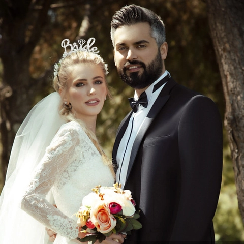 Cerchietto in Lega con Lettere Bride e Strass per Matrimonio Addio al Nubilato Donna Moda Accessori per Capelli Sposa