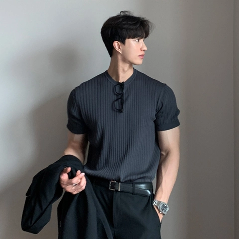 Herren Casual Kurzarm Rippenstrick T-Shirt Slim Fit Rundhals Einfarbig Polyester Sommer Minimalistische Mode Strickwaren