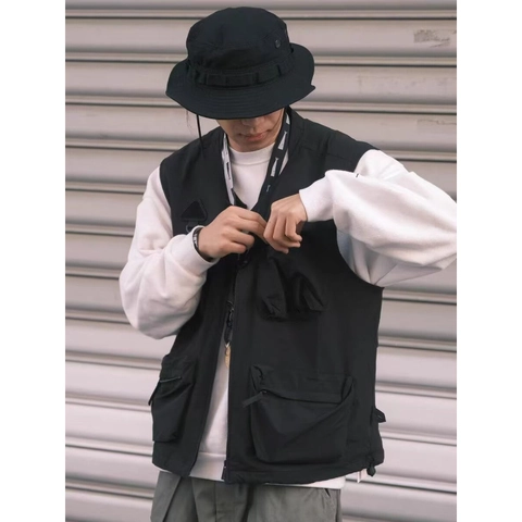 Retro Multi-Pocket Utility Vest Men Urban Techwear Functional Tactical Sleeveless Jacket Loose Casual Waistcoat Streetwear