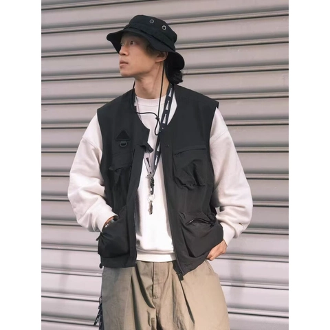 Retro Multi-Pocket Utility Vest Men Urban Techwear Functional Tactical Sleeveless Jacket Loose Casual Waistcoat Streetwear