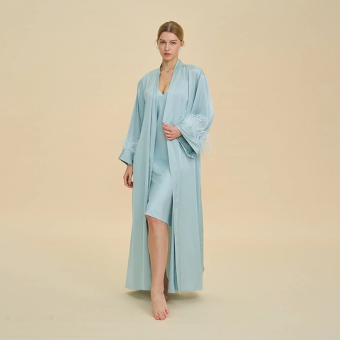 Luxuriöser Satin Lang Bademantel Und Nachthemd Mit Federmanschetten Für Damen V-Ausschnitt Seidentextur Schlafanzug Bademantel Brautjungfer Lounge