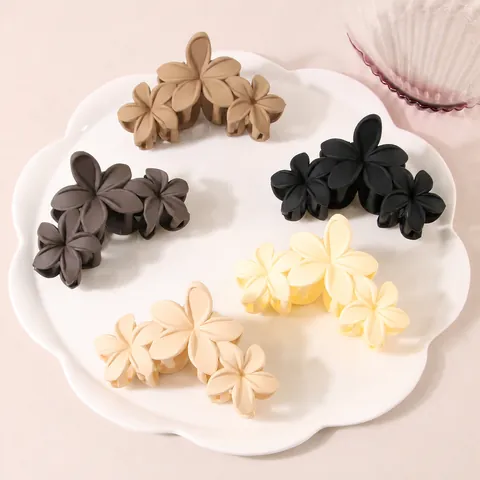 Matte Flower Hair Claw Clip 3 Petal Design Large Non Slip Frosted Vintage Styling Accessories For Women Girls