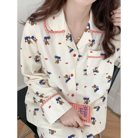 Set Pigiama con Stampa Cartone Animato Orso Ciliegia per Donna Manica Lunga in Cotone con Bordo a Quadri Bottoni Rossi Abbigliamento da Casa