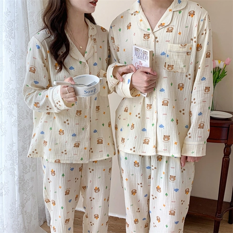 Schattige Cartoon Beer Print Paar Pyjama Top En Broek Lange Mouw Katoen Gaas Loungewear Voor Dames Heren Reverskraag Nachtkleding