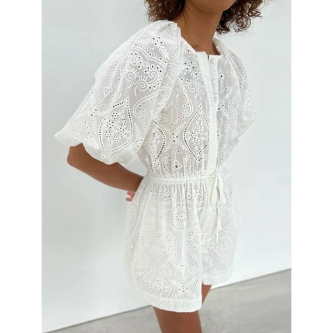 Tuta da Donna Bianca Ricamata a Occhielli Maniche a Sbuffo Vita con Coulisse Bottoni Romper Corto Estate Casual Vacanza
