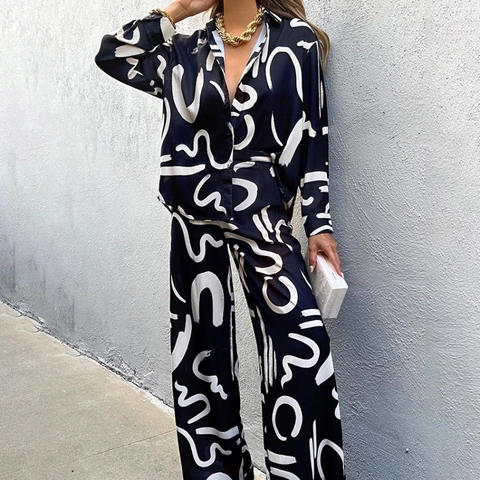 Set Pigiama Donna con Stampa Astratta Camicia a Maniche Lunghe con Bottoni e Pantaloni a Gamba Larga Set Relax in Satin