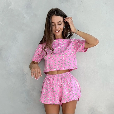 Completo a Due Pezzi Casual Donna Rosa con Stampa a Margherite Top Crop a Manica Corta e Pantaloncini a Vita Alta