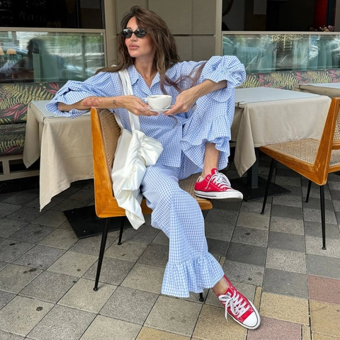 Ensemble de Pyjama Décontracté à Carreaux pour Femmes Chemise à Manches Longues à Boutons et Pantalon Large à Volants Bleu Blanc