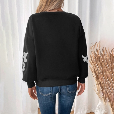 Women Casual Loose Long Sleeve Round Neck Sweatshirt Chenille Heart Embroidery Fleece Lined Pullover Top Autumn Winter