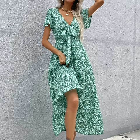 Damen Sommer Grün Blumenmuster V-Ausschnitt Kurzarm Polyester Midi Kleid Boho Rüschen Gestuft A-Linie Urlaub Kleid