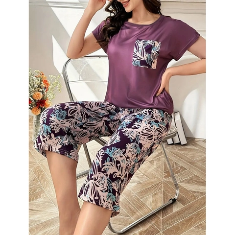 Conjunto de Pijama Casual para Mujer Camiseta de Manga Corta y Pantalón Pirata con Estampado de Hojas Florales Cuello Redondo