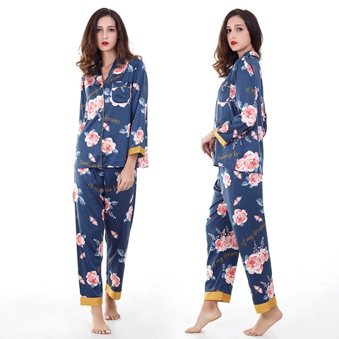 Pijama de Lujo de Satén para Mujer Estampado Floral de Rosa y Mariposa Camisa con Botones Pantalón Largo Ribete en Contraste