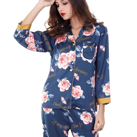 Pijama de Lujo de Satén para Mujer Estampado Floral de Rosa y Mariposa Camisa con Botones Pantalón Largo Ribete en Contraste