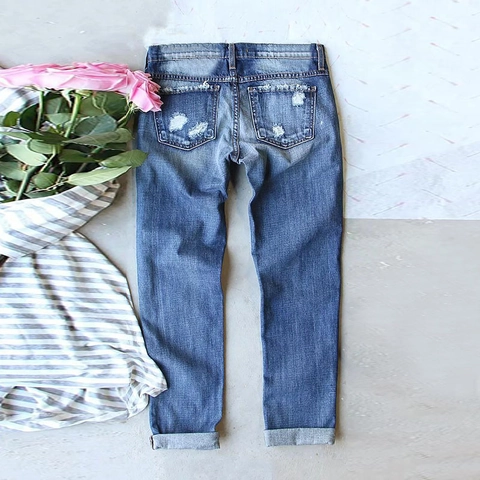 Damen Mid Waist Straight Leg Jeans Mit Zerrissen Rose Blumen Patchwork Washed Hellblau Denim Hose