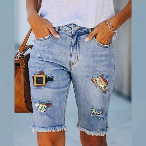 Dames Lichtblauw Kerst Denim Shorts Gescheurd Rauwe Zoom Bermuda Shorts Met Kerstman Riem En Boom Patch Rechte Broek