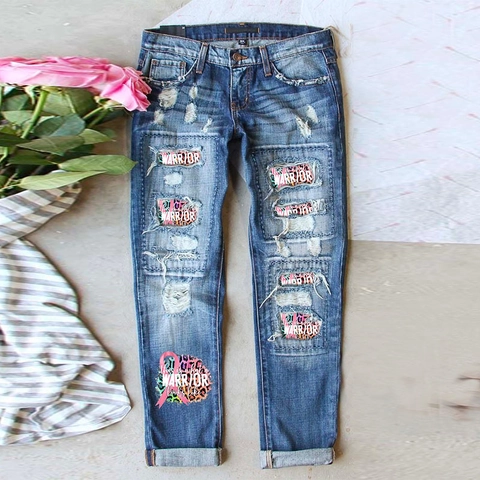 Damen Straight Leg Ripped Jeans Mit Leopardenmuster Aufnäher Warrior Slogan Pink Ribbon Design Lässige Denim Hose