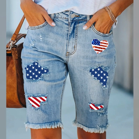 Pantaloncini di Jeans Distressed con Stampa a Cuore Bandiera Americana da Donna Blu Chiaro Lavati Strappati Orlo a Vivo Bermuda Shorts Estivi Streetwear Casual Vita Media