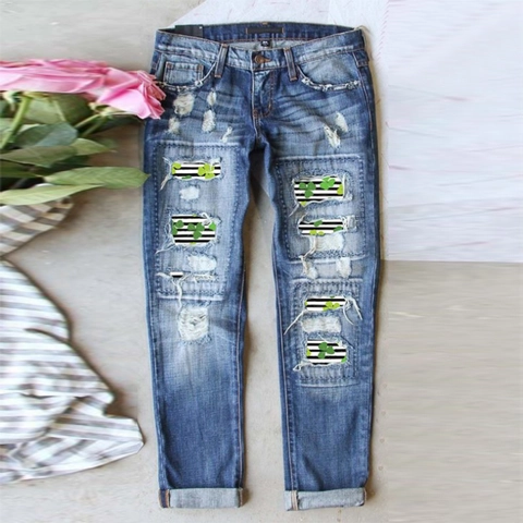 Damen St. Patrick's Day Kleeblatt Streifen Patch Ripped Jeans Distressed Straight Leg Denim Hose Pendler Hose