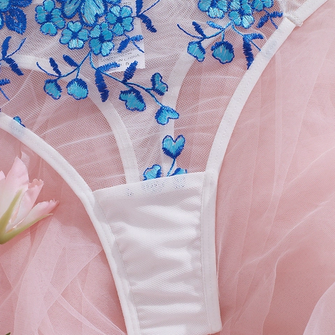 Ensemble de Lingerie Sexy en Dentelle Française Broderie Florale Soutien-Gorge en Maille à Armatures et String Femme