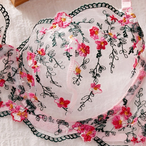 Women Sexy Pink Floral Embroidery Lingerie French Sweet Mesh Lace Bra and Panty Underwire Romantic Flower Underwear