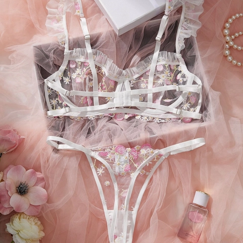 Aardbei Bloem Borduurwerk Mesh Beugelbeha En G-String Set Ruches Verstelbare Bandjes Zoete Dames Lingerie Lingerieset