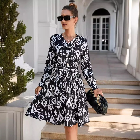Women's Baroque Leopard Zebra Print Long Sleeve V Neck Button Front Midi Dress With Adjustable Belt Casual Party Fashion