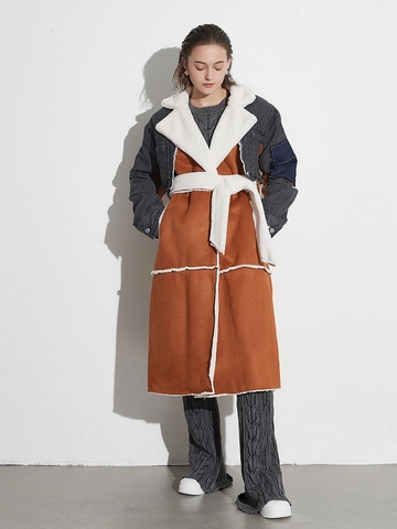 Damen Mode Patchwork Denim Velourslederimitat Langer Mantel Mit Lammfellfutter Umlegekragen Schlanke Taille Bindegürtel Wintermantel