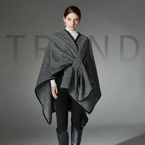Damen Eleganter Gestreifter Poncho Schal Mittellang Gestrickter Wickelumhang Mit Kontrastbindung Für Herbst Winter Casual Mode Oberbekleidung