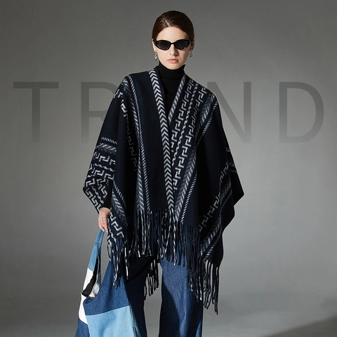 Scialle Poncho in Maglia da Donna con Motivo Geometrico Vintage Nappine Mantella Cardigan Invernale Calda Blu Notte Stile Etnico