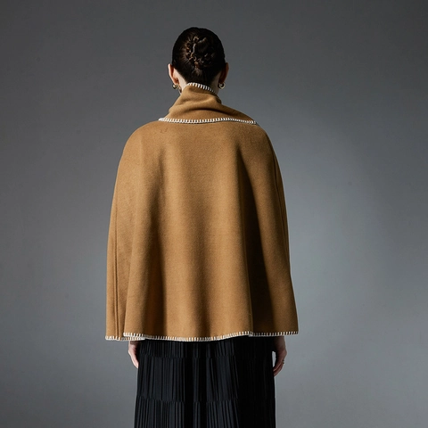 Elegante Chal Poncho Camello para Mujer Con Detalle de Puntada de Látigo Blanca Envoltura Cálida de Lana para Invierno