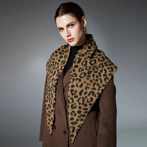 Women Luxury Leopard Print Triangle Shawl Scarf Polyester Warm Double Sided Wrap For Autumn Winter Outdoor Casual Chic Fashion Scarf